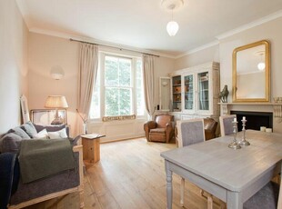 2 bedroom flat for rent in Thurlow Road, Hampstead, NW3
