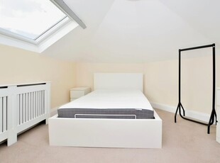 2 bedroom maisonette for rent in Astbury Road Peckham SE15