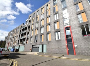 2 bedroom penthouse for rent in Springfield Court, Dean Road, Salford, M3