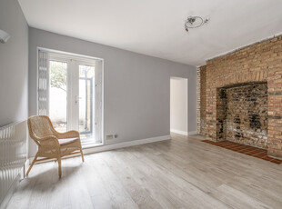 2 bedroom property for sale in Hemstal Road, London, NW6