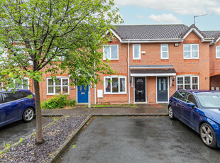 2 bedroom terraced house for rent in Drayford Close, Manchester, M23