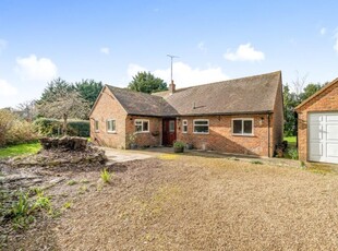 3 Bed Bungalow For Sale in Clifton Hampden, Oxfordshire, OX14 - 5380605