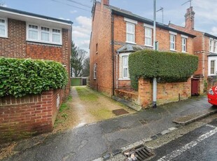 3 Bed House For Sale in West Reading, Berkshire, RG30 - 5336248