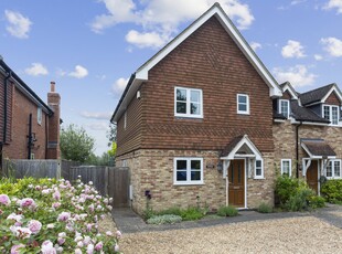 3 bedroom property for sale in Hookley Lane, Elstead, GU8