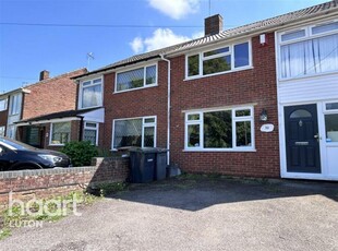 3 bedroom semi-detached house for rent in Fermor Crescent, Stopsley, LU2