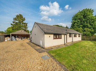4 Bed Bungalow For Sale in Kidlington, Oxfordshire, OX20 - 5421869