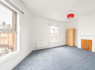 4 bedroom flat for rent in Mitcham Road, Tooting, London, SW17