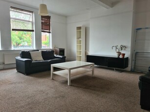 4 bedroom flat for rent in Wilbraham Road, Chorlton, M21