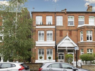 6 bedroom semi-detached house for rent in Ennismore Avenue, Chiswick, W4