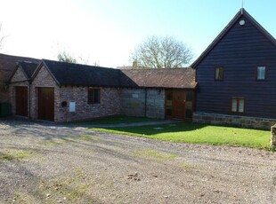 Barn conversion to rent in Hadley, Droitwich WR9