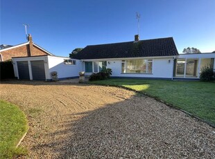 Bungalow to rent in Myrtle Grove, Willowhayne, East Preston, West Sussex BN16