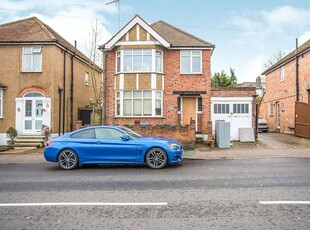 Detached house to rent in Balmoral Road, Watford, Hertfordshire WD24