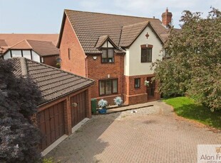Detached house to rent in Duncan Grove, Shenley Church End, Milton Keynes MK5