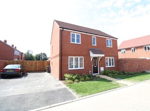 Detached house to rent in Horley, Surrey RH6