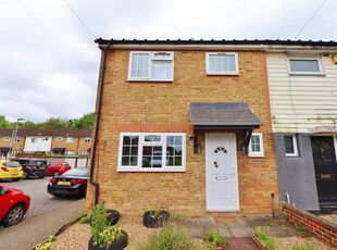 End terrace house to rent in Byron Avenue, Elstree, Borehamwood WD6
