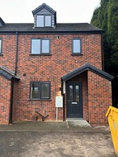 End terrace house to rent in Summerbank Road, Tunstall, Stoke-On-Trent ST6