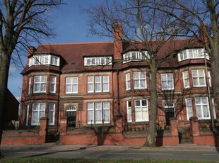 Flat to rent in 119 Glenfield Road, Leicester, Glenfield Road, Leicester LE3