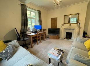 Flat to rent in 3 Stone Villas, Leeds LS6