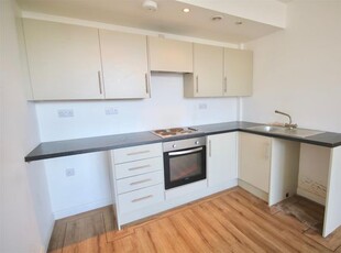 Flat to rent in Arundel Street, Portsmouth PO1
