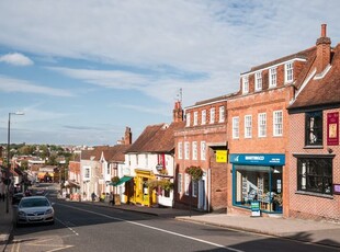 Flat to rent in Byrons Yard, North Hill, Colchester CO1