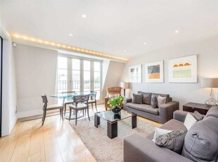 Flat to rent in Cornwall Gardens, London SW7
