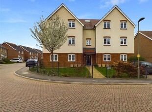 Flat to rent in Emmington View, Chinnor, Oxfordshire OX39