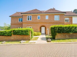 Flat to rent in Glendale House, Caversham RG4