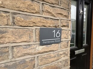 Flat to rent in Pembroke Road, Pudsey, West Yorkshire LS28