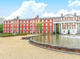 Flat to rent in Peninsula Square, Winchester, Hampshire SO23
