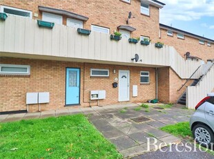 Flat to rent in Selworthy Close, Billericay CM11