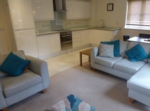 Flat to rent in Townside Court, Reading RG1