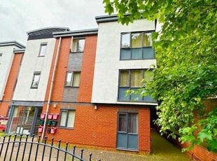 Flat to rent in Trysull Road, Bradmore, Wolverhampton WV3