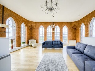 Penthouse to rent in The Tower Penthouse, Highcroft Hall, Highcroft Road B23