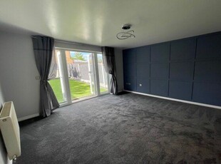 Property to rent in Holywell Lane, Castleford WF10