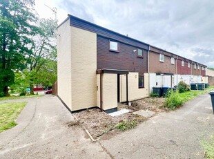 Property to rent in Nethermead Court, Abington, Northampton NN3