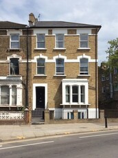 Semi-detached house to rent in Digby Crescent, Hackney, Islington, London N4