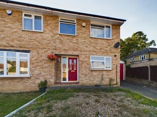 Semi-detached house to rent in Lenor Close, Bexleyheath, Kent DA6