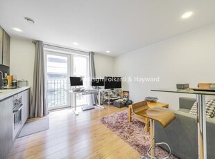 Studio apartment for rent in Conington Road Lewisham SE13