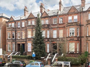 Studio flat for rent in Greencroft Gardens, South Hampstead NW6