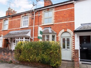 Terraced house to rent in Albert Road, Henley-On-Thames, Oxfordshire RG9