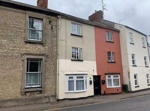 Terraced house to rent in Town Centre, Bicester OX26