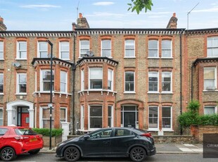 Terraced house to rent in Tremadoc Road, London SW4