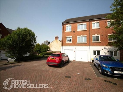 2 Bedroom Town House For Sale In Stoke-on-trent, Staffordshire