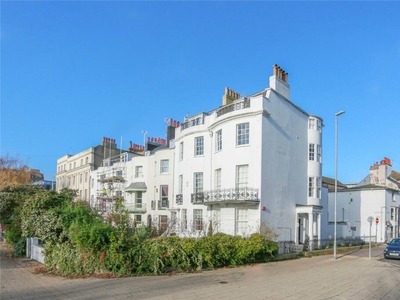 6 bedroom end of terrace house for sale in St Peters Place, Brighton, East Sussex, BN1