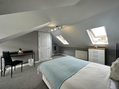 6 bedroom terraced house for rent in Baker Street, Brighton, BN1