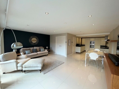 2 bedroom apartment for sale in The Quays, LS1