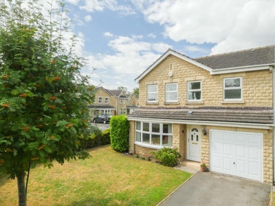 4 bedroom detached house for sale in Barkers Well Lawn, New Farnley, LS12 5TS, LS12