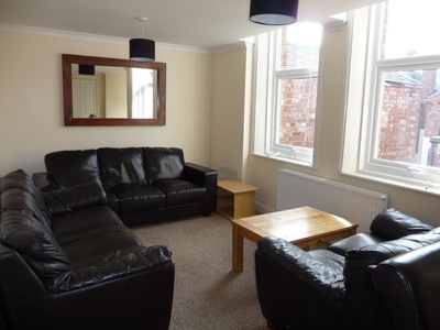 6 bedroom maisonette for rent in Lavender Gardens,Jesmond,Newcastle Upon Tyne,NE2