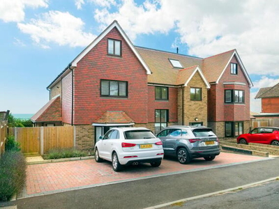 2 Bedroom Apartment For Sale In Hillcrest Road, Hythe