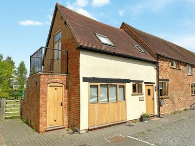 2 Bedroom Barn Conversion For Sale In Wootton Wawen